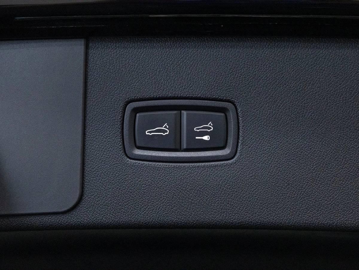 2023 Porsche Cayenne Cayenne Platinum Edition