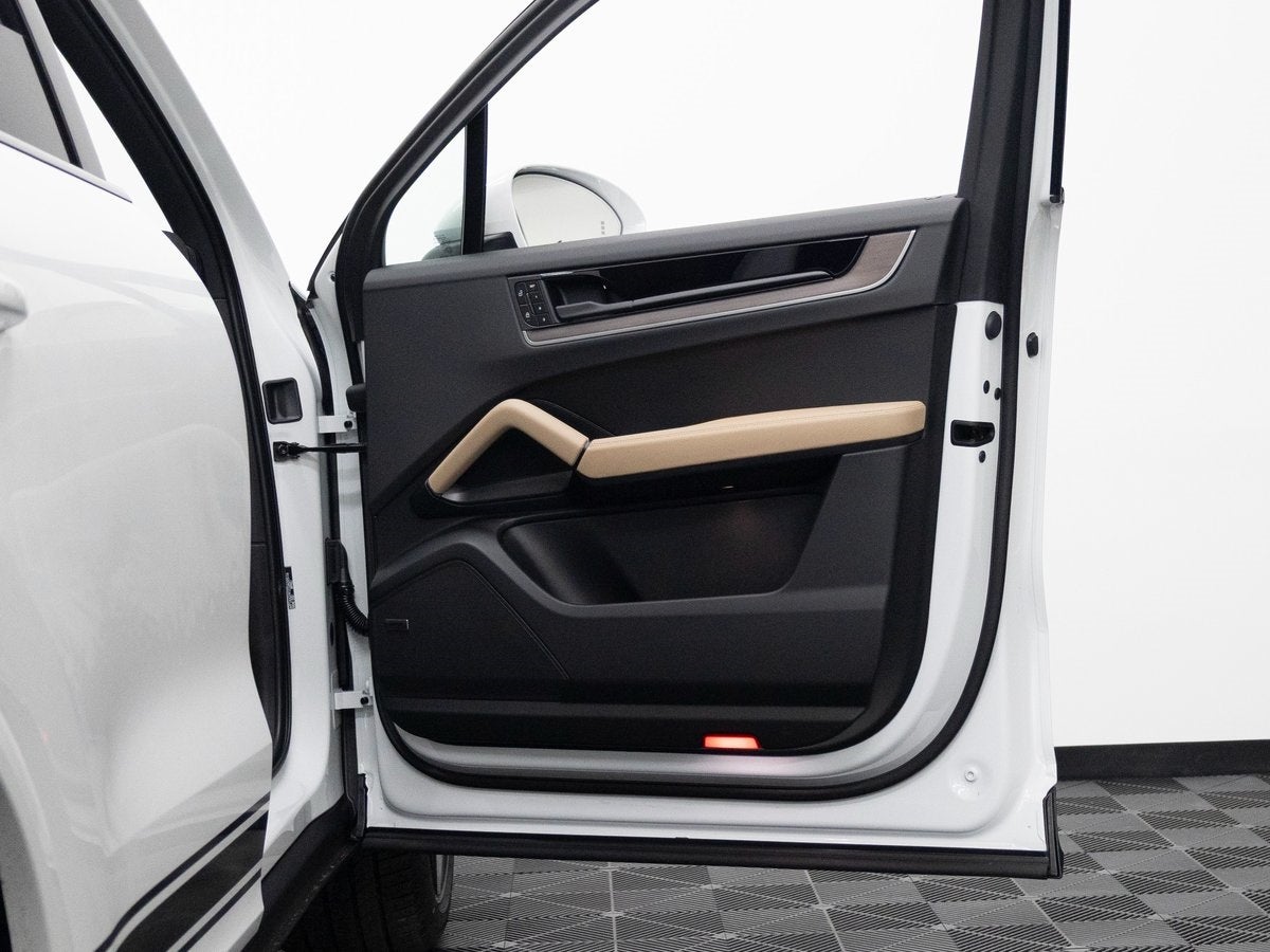 2026 Porsche Cayenne Base