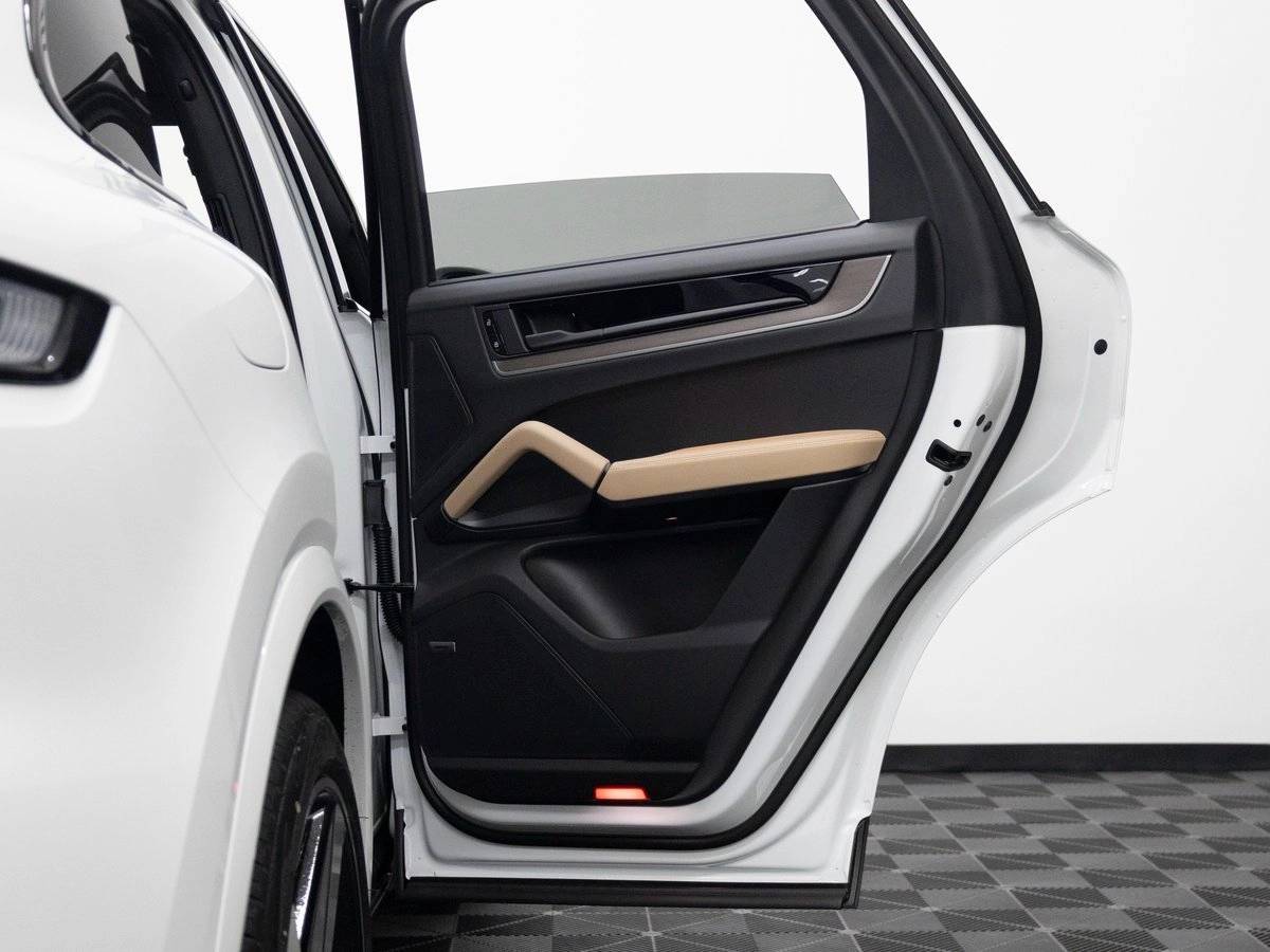 2026 Porsche Cayenne Base