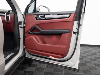 2023 Porsche Cayenne Base