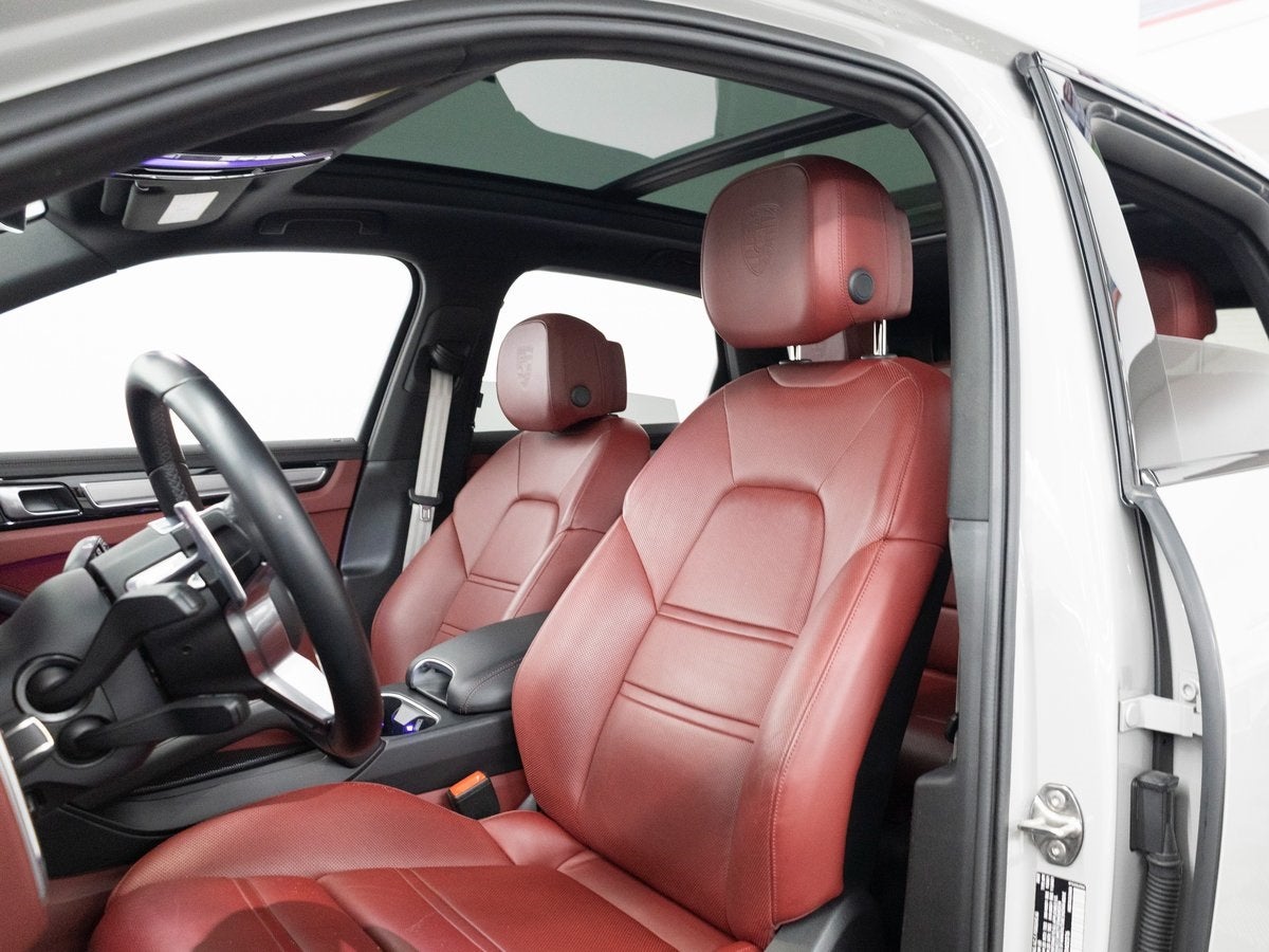 2023 Porsche Cayenne Base