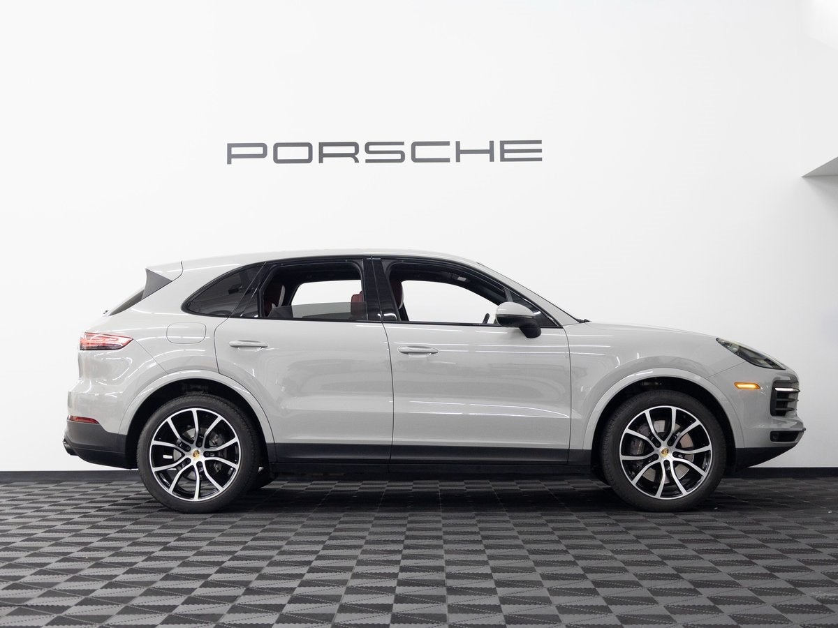 2023 Porsche Cayenne Base