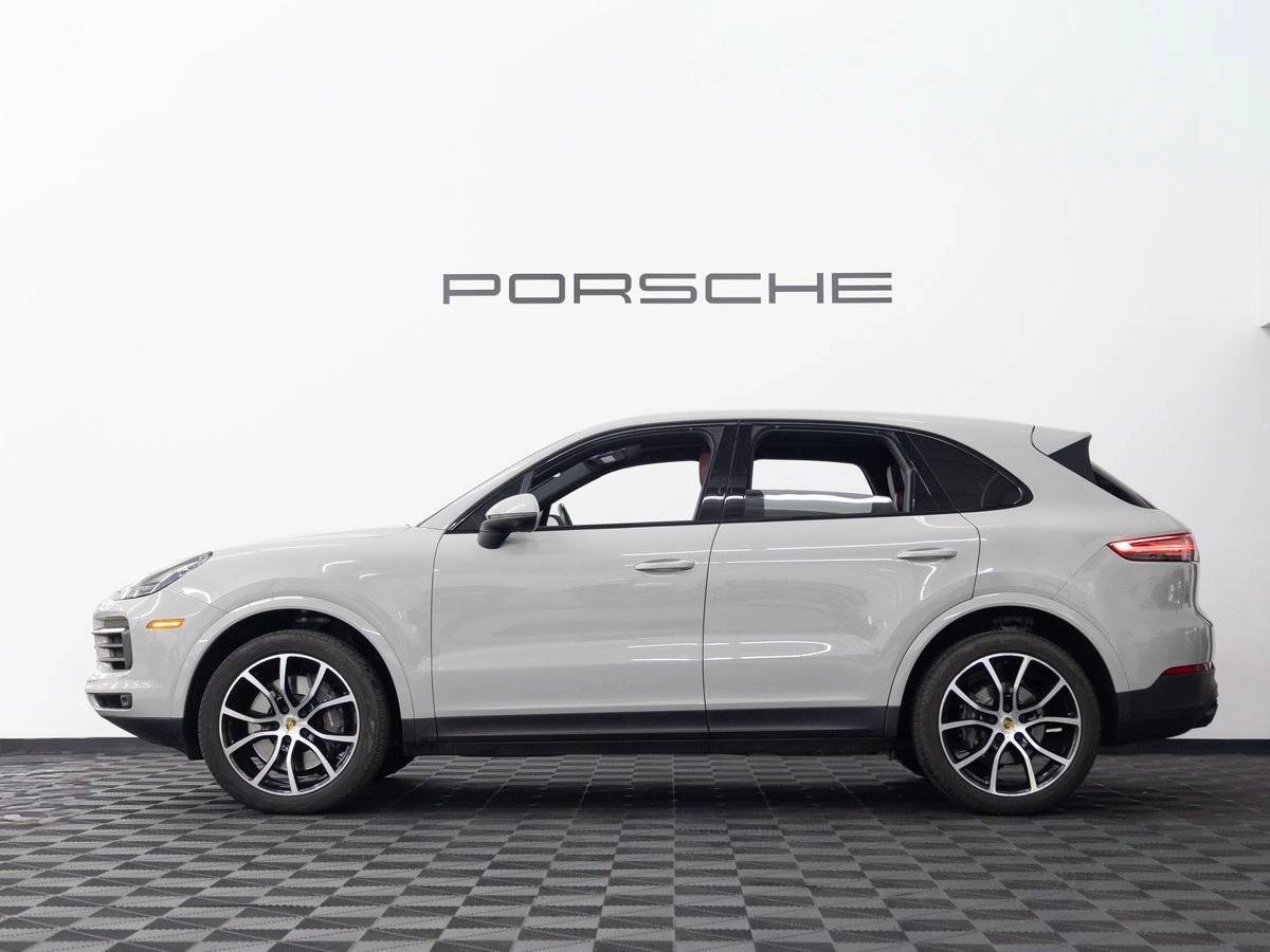 2023 Porsche Cayenne Base