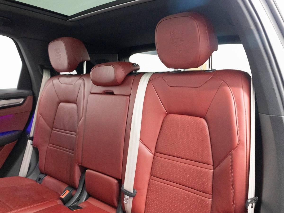 2023 Porsche Cayenne Base