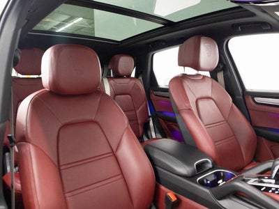 2023 Porsche Cayenne Base