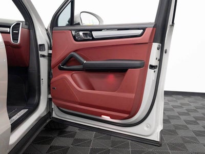 2023 Porsche Cayenne Base