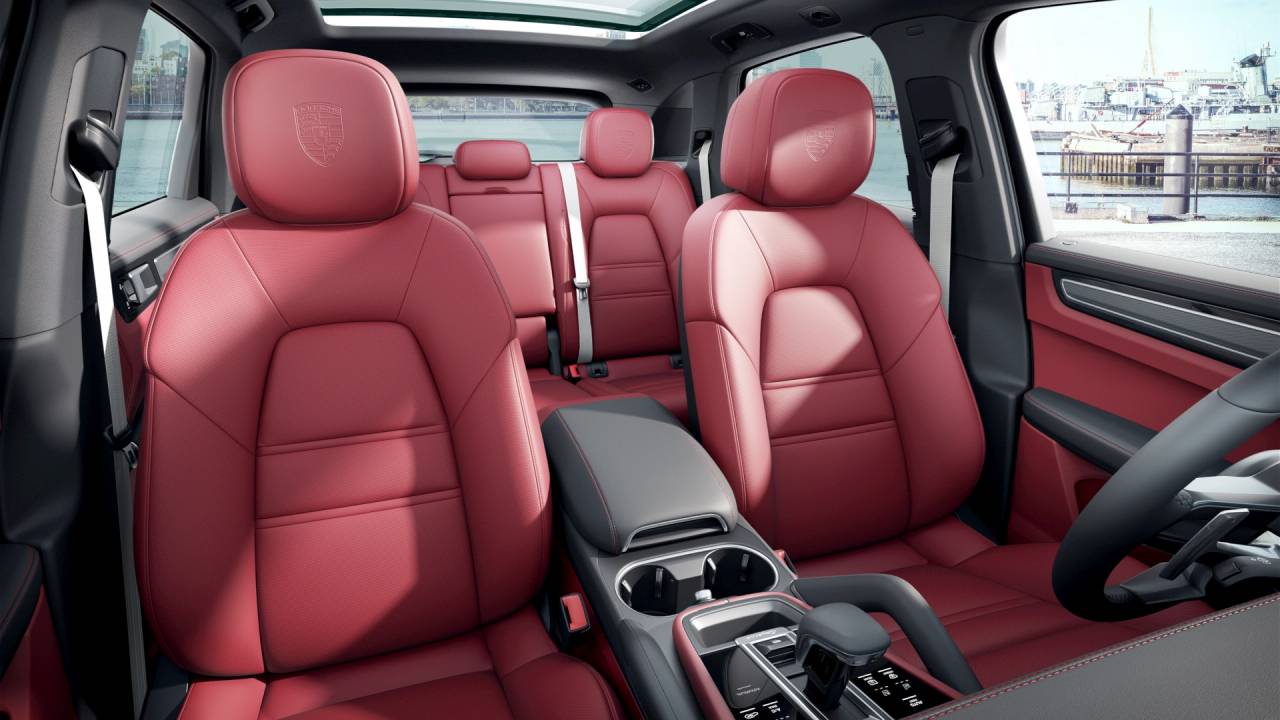 2023 Porsche Cayenne Base