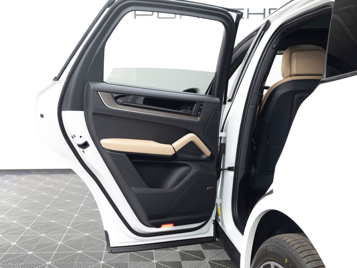 2026 Porsche Cayenne Base