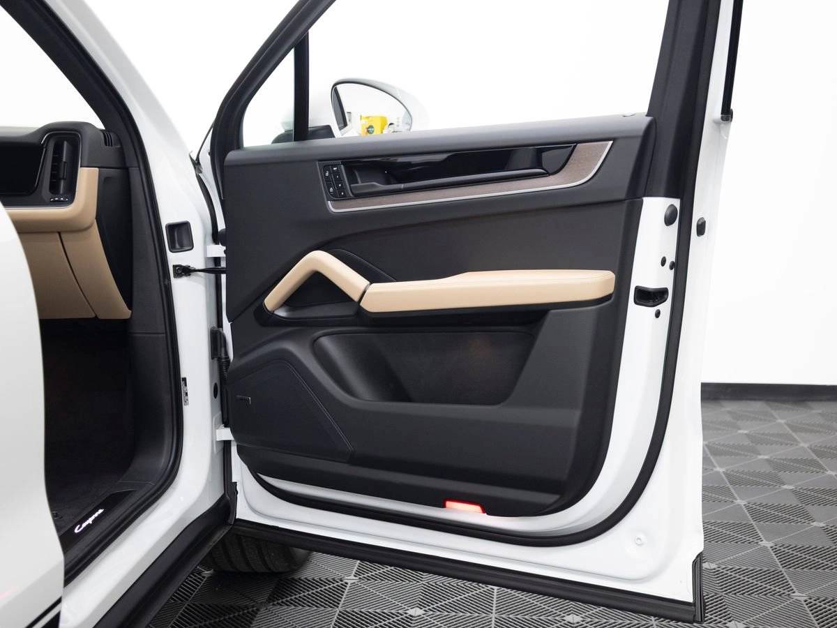 2026 Porsche Cayenne Base