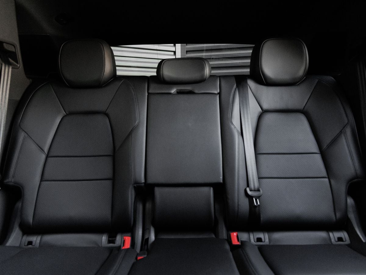 2024 Porsche Cayenne Base