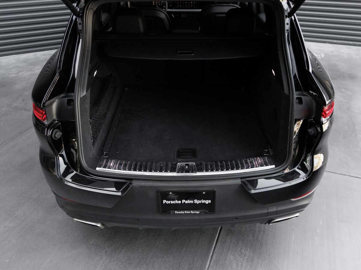 2024 Porsche Cayenne Base