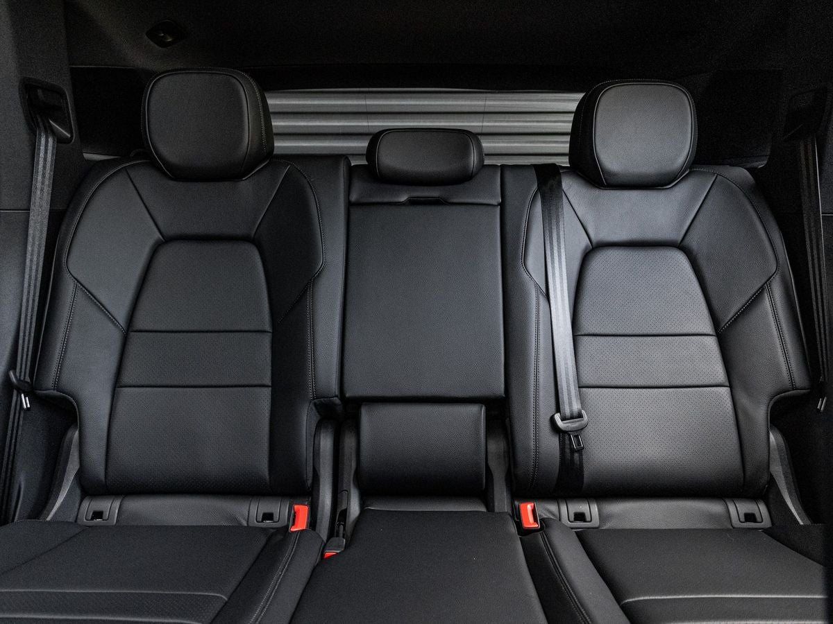 2025 Porsche Cayenne Base