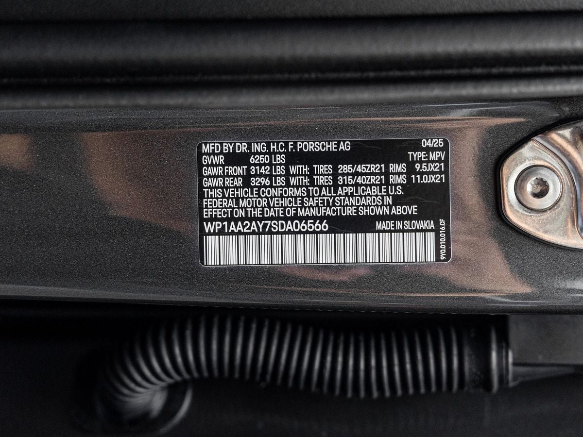 2025 Porsche Cayenne Base
