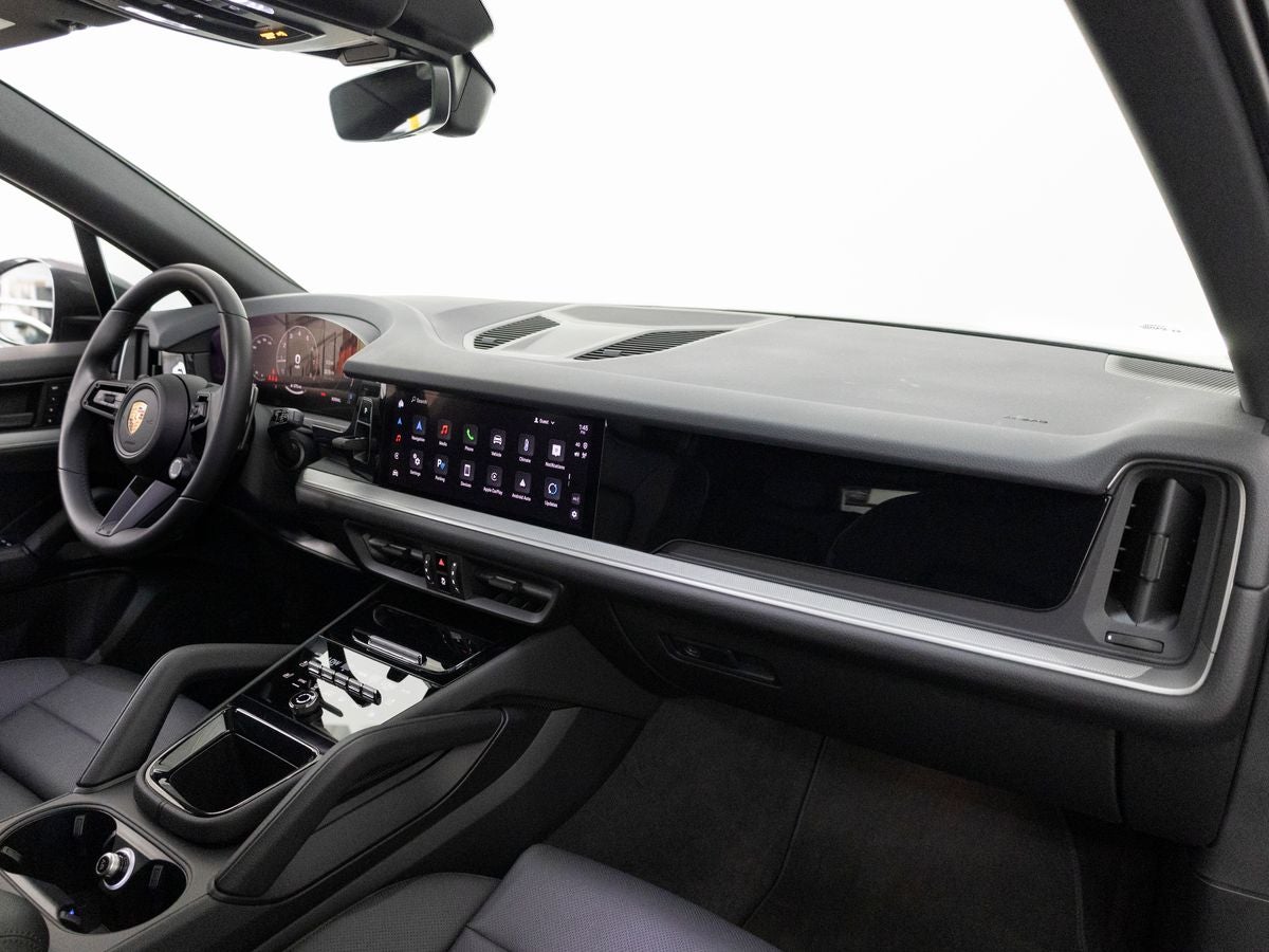 2025 Porsche Cayenne Base