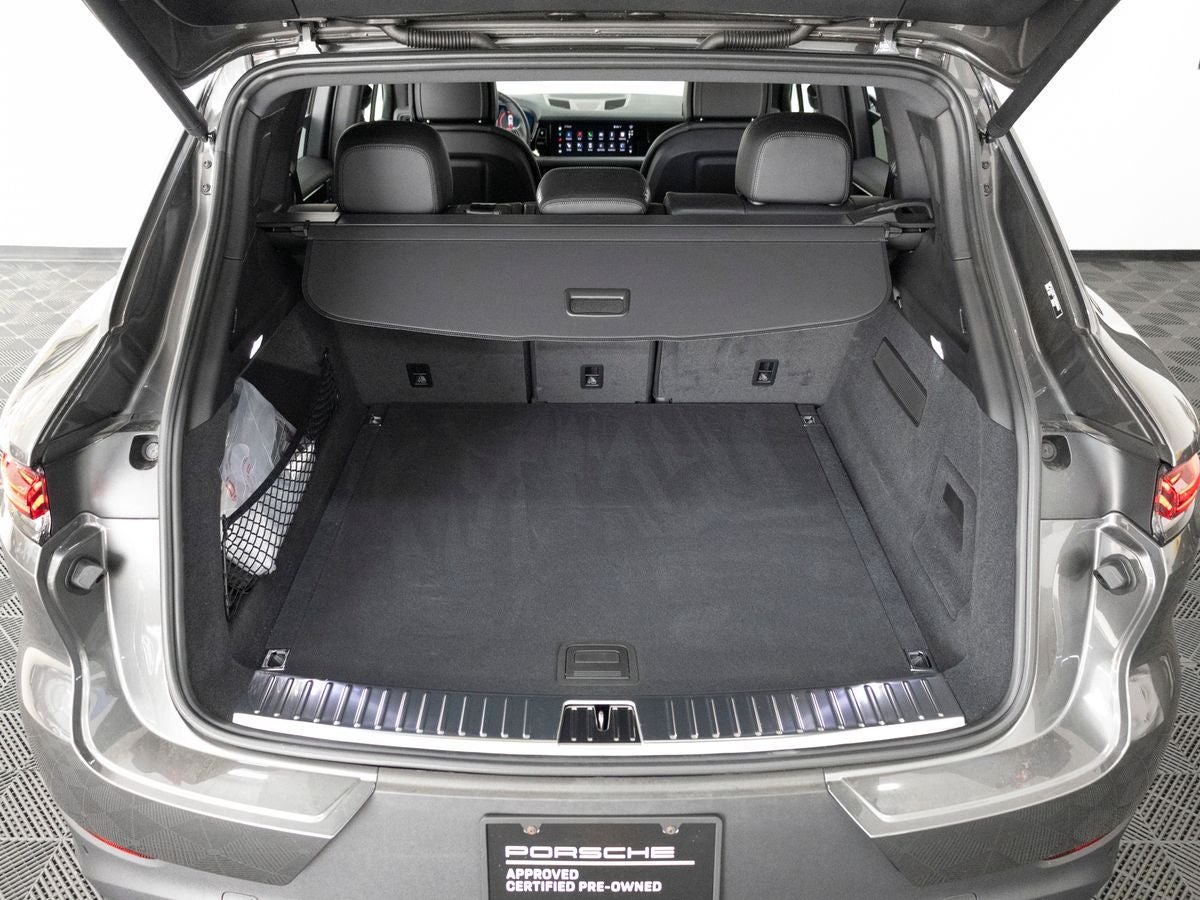 2025 Porsche Cayenne Base