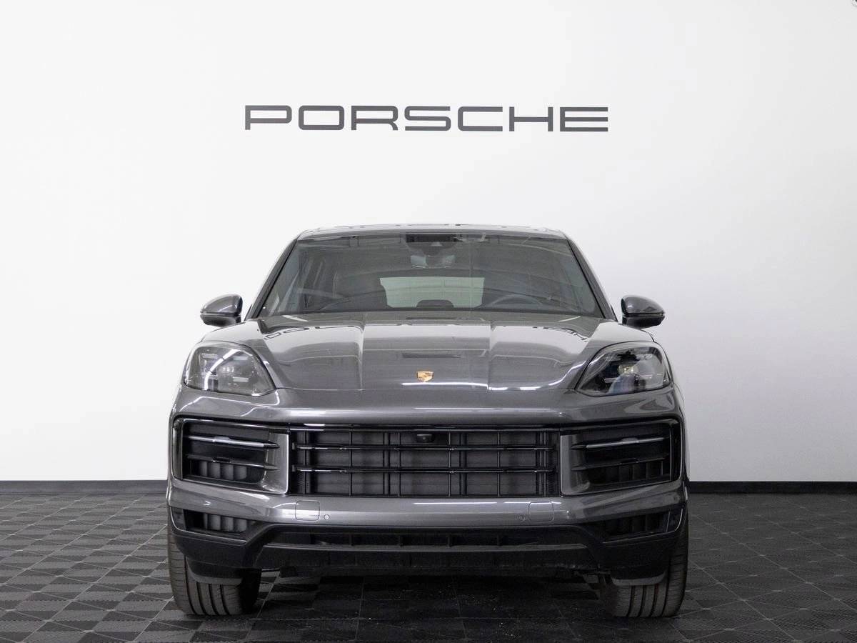 2025 Porsche Cayenne Base