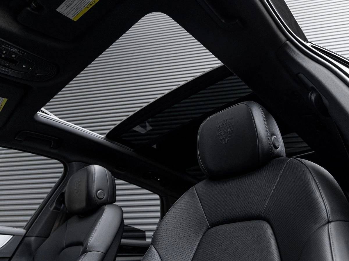 2025 Porsche Cayenne Base