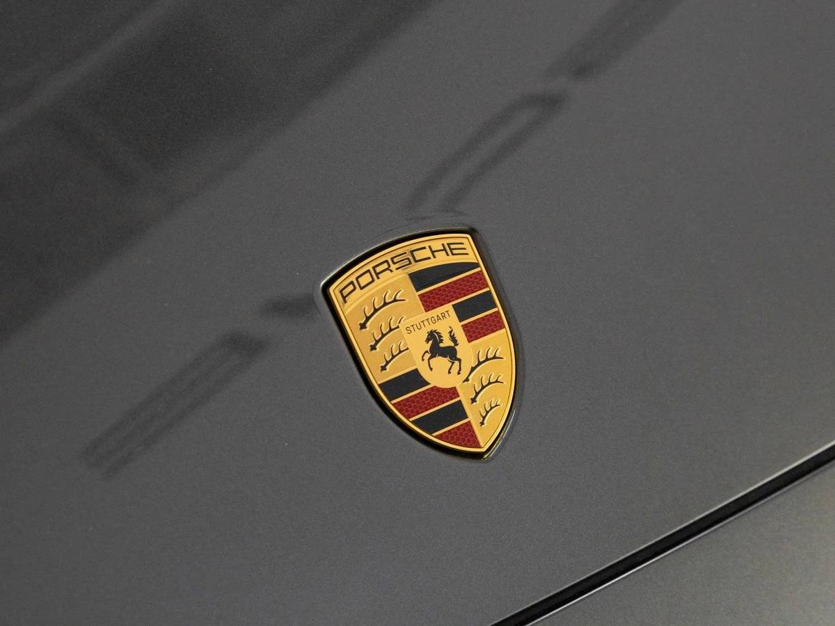 2025 Porsche Cayenne Base