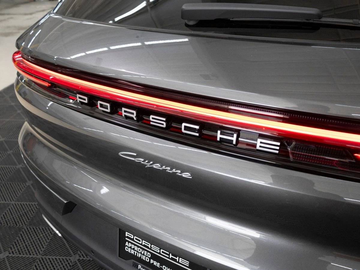 2025 Porsche Cayenne Base
