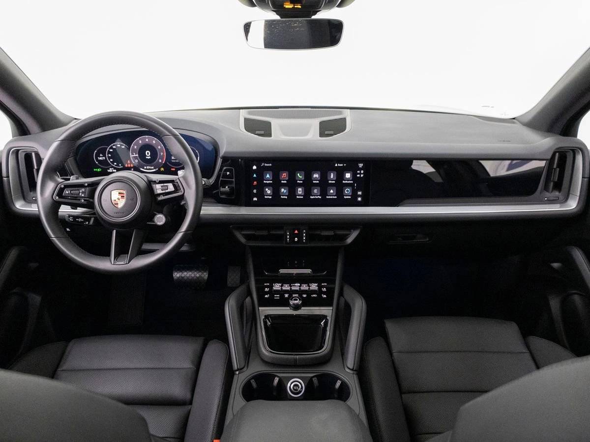 2025 Porsche Cayenne Base