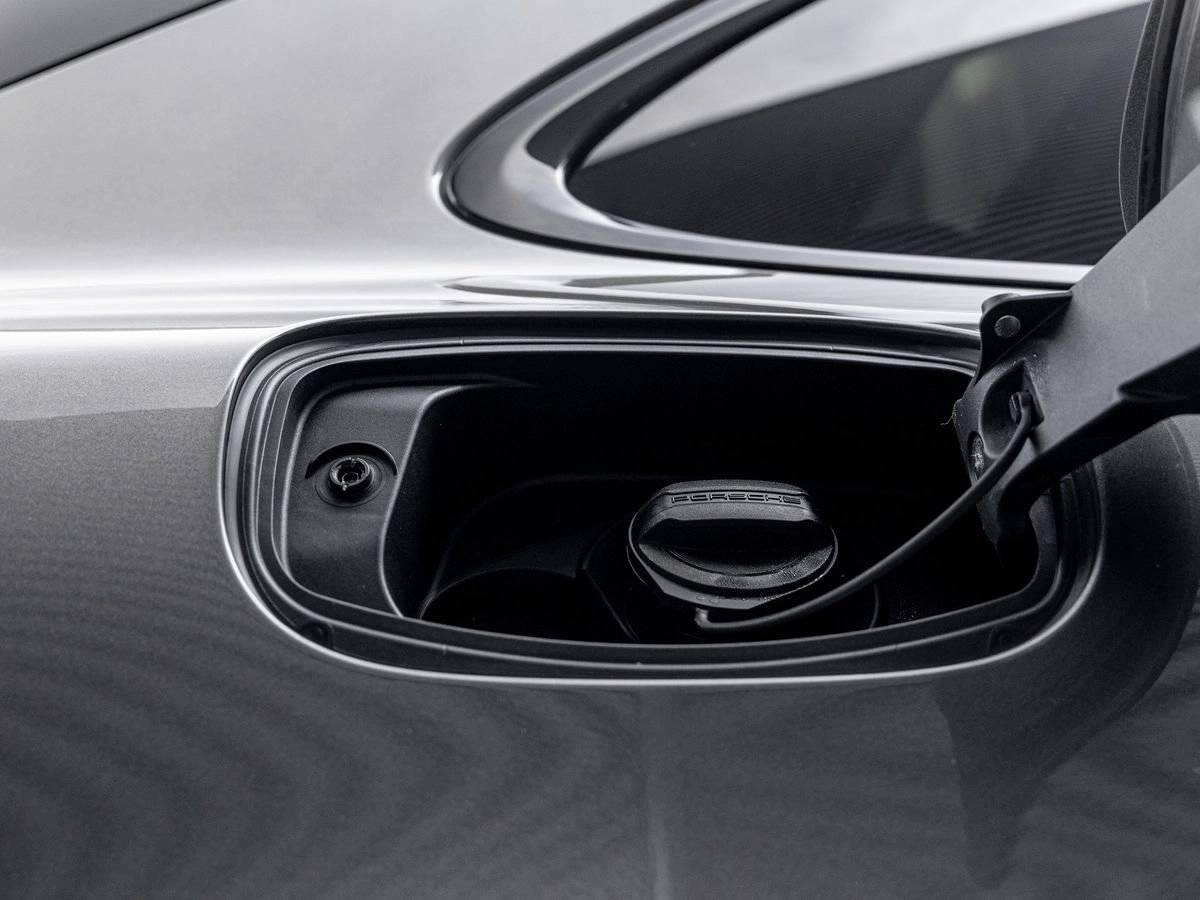 2025 Porsche Cayenne Base