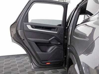2025 Porsche Cayenne Base