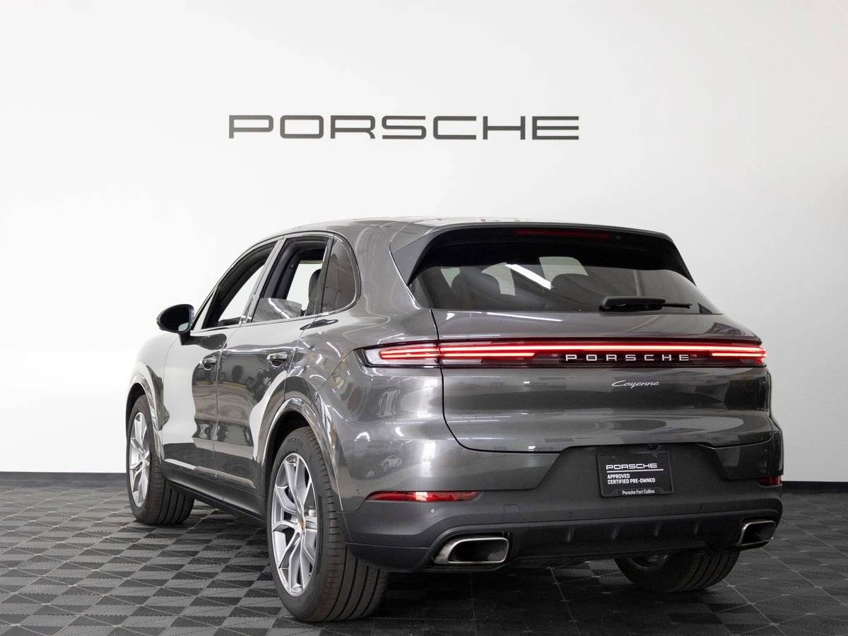 2025 Porsche Cayenne Base