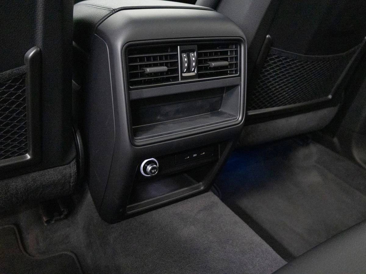 2025 Porsche Cayenne Base