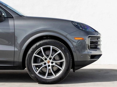 2025 Porsche Cayenne Base