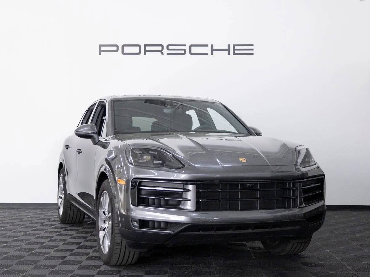 2025 Porsche Cayenne Base