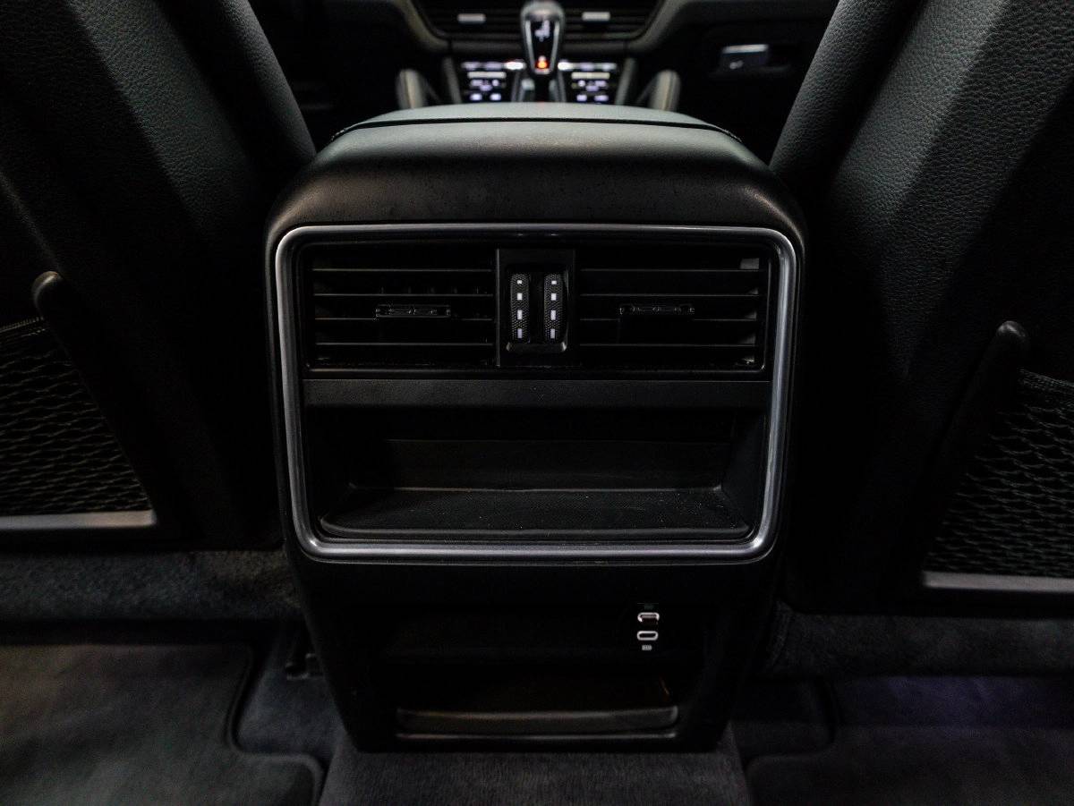 2020 Porsche Cayenne Cayenne