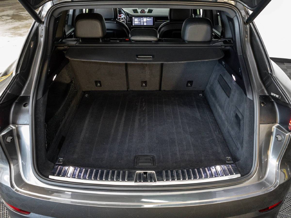 2020 Porsche Cayenne Cayenne