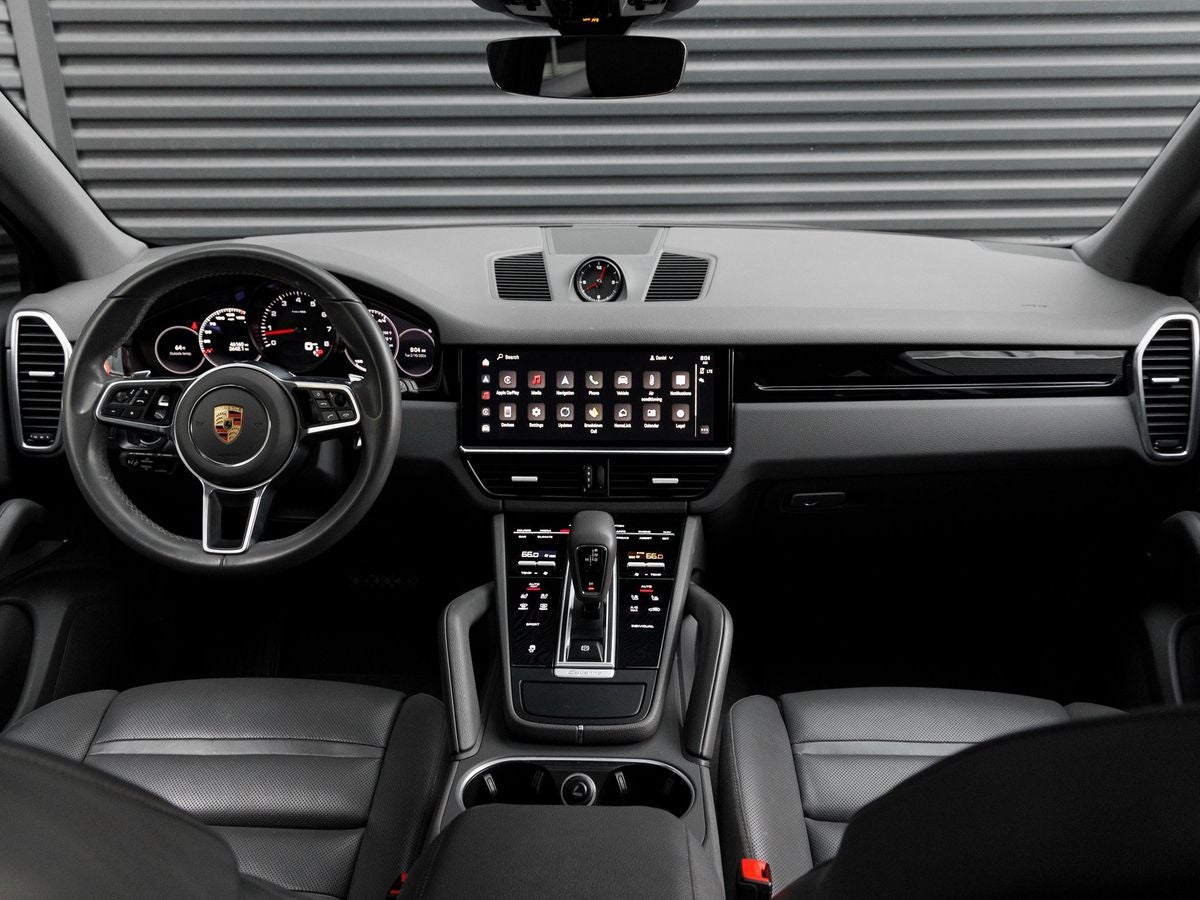 2023 Porsche Cayenne Base