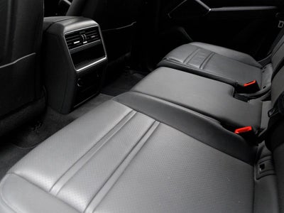 2023 Porsche Cayenne Base