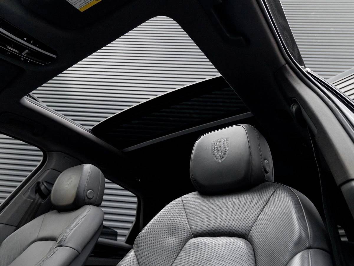 2023 Porsche Cayenne Base