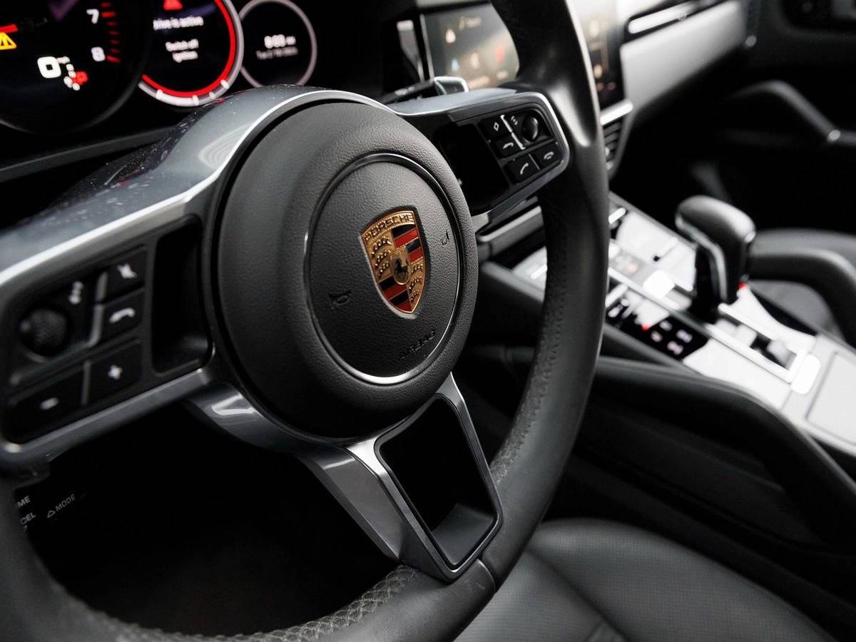 2023 Porsche Cayenne Base