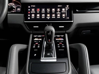 2023 Porsche Cayenne Base