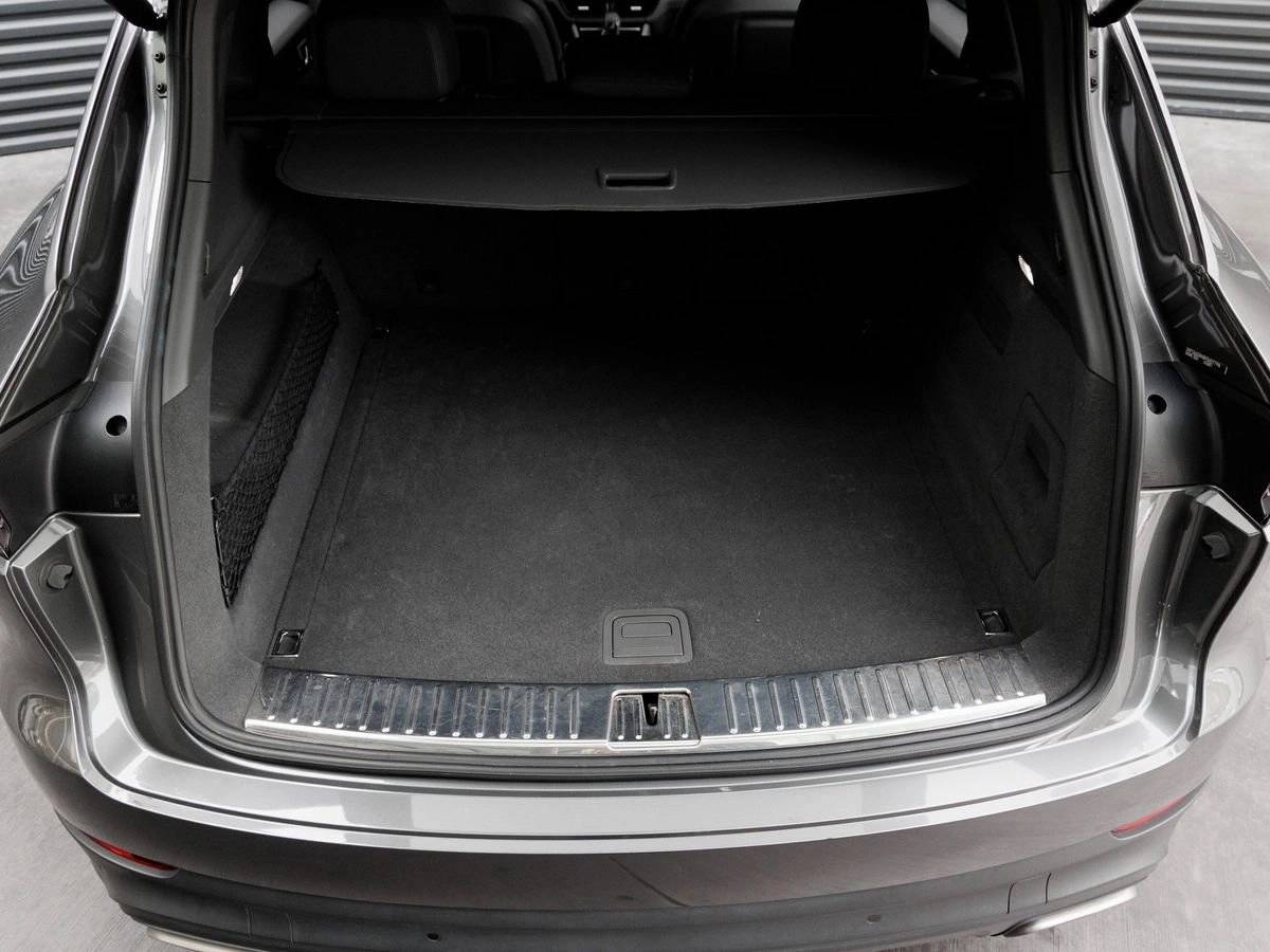 2023 Porsche Cayenne Base