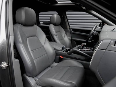 2023 Porsche Cayenne Base