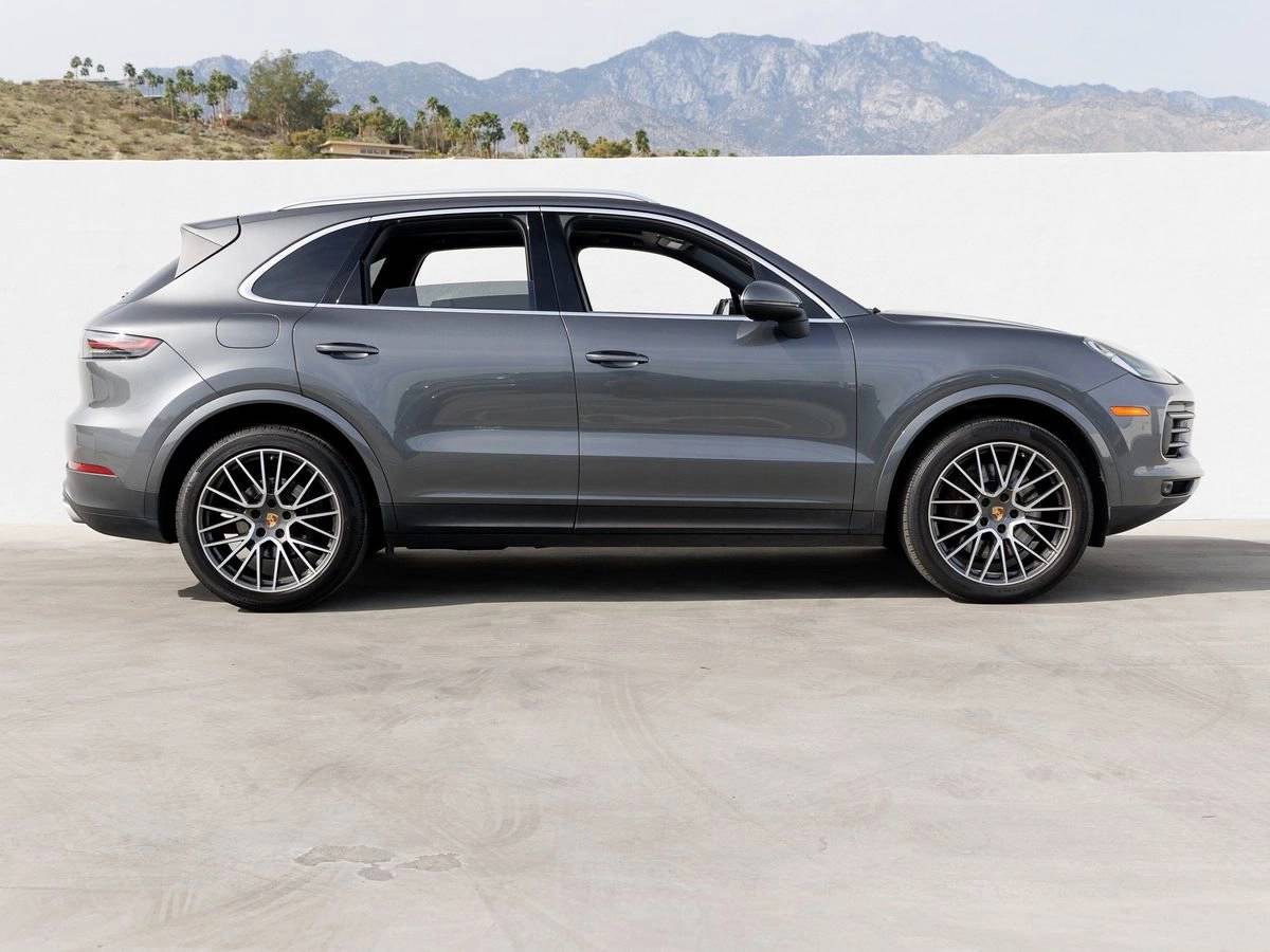 2023 Porsche Cayenne Base