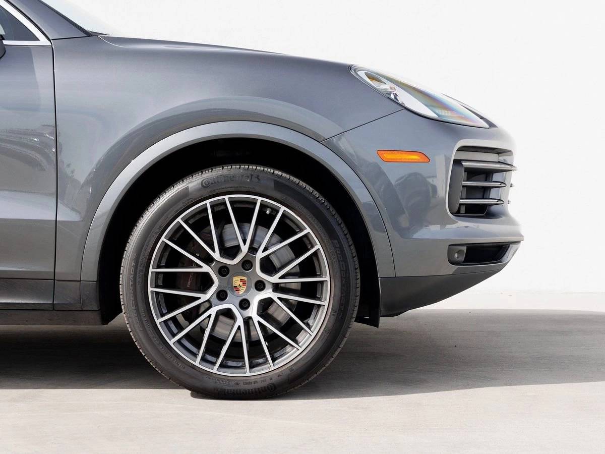 2023 Porsche Cayenne Base