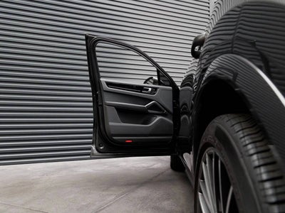 2023 Porsche Cayenne Base