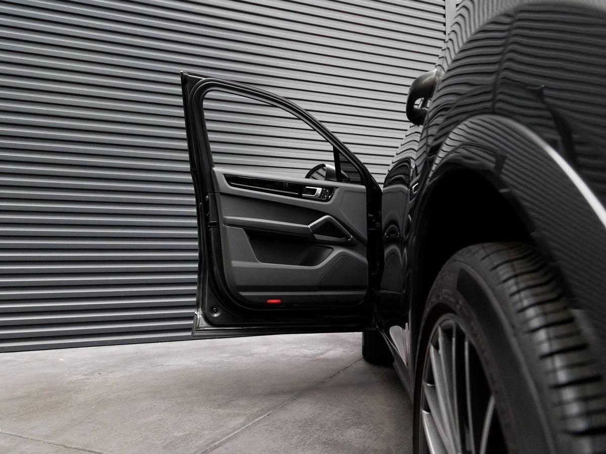 2023 Porsche Cayenne Base