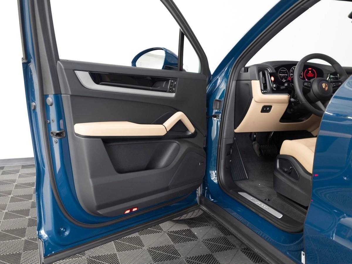 2026 Porsche Cayenne Base