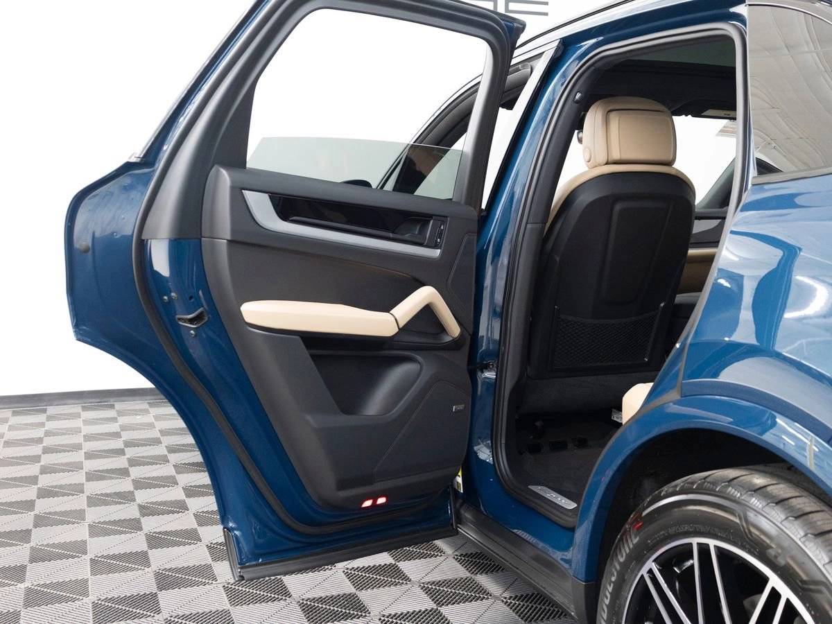 2026 Porsche Cayenne Base