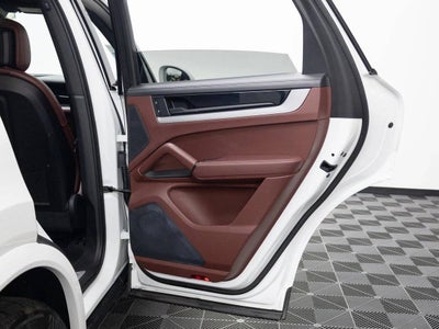 2024 Porsche Cayenne Base