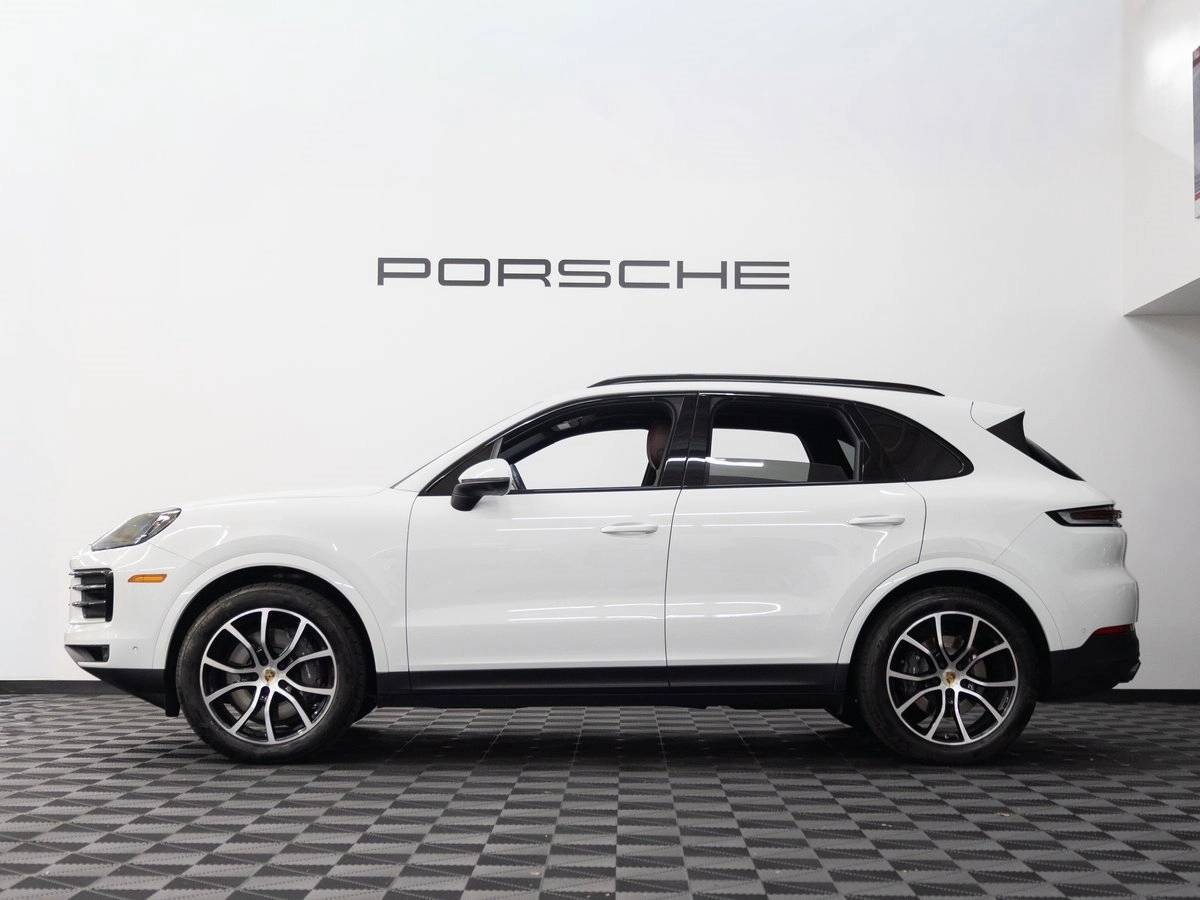 2024 Porsche Cayenne Base