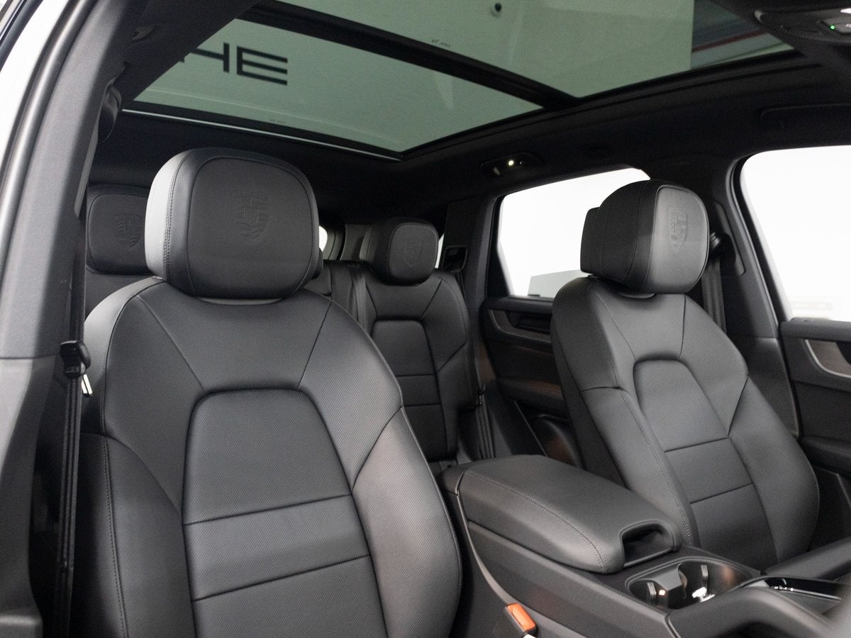 2026 Porsche Cayenne Base