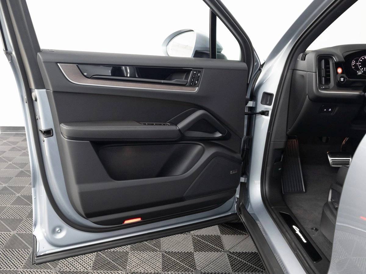 2026 Porsche Cayenne Base