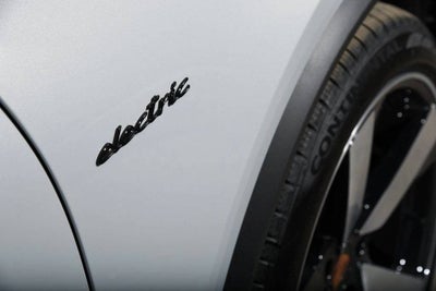 2026 Porsche Macan 4 Electric